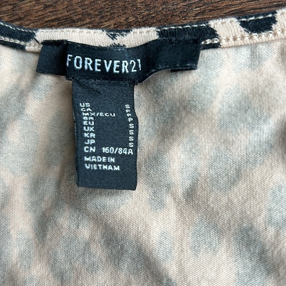 Forever 21 Animal Print Crop Top | Animal Print | Crop Top - Picture 2 of 6